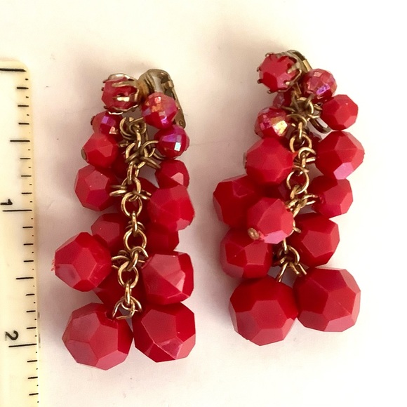 Vintage red  drop clip on earrings - Picture 2 of 3